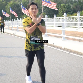 Runner Photo 6903641