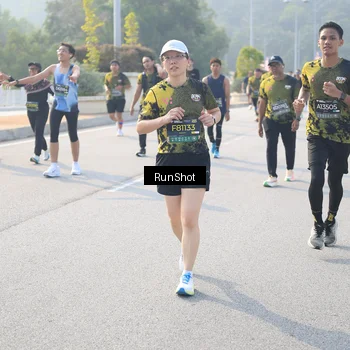 Runner Photo 6903651