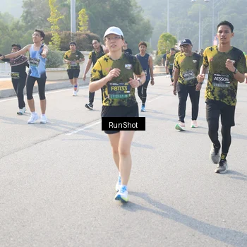 Runner Photo 6903652
