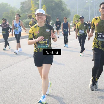 Runner Photo 6903675