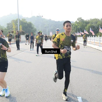 Runner Photo 6903682