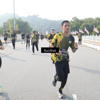 Runner Photo 6903684