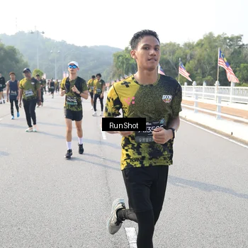 Runner Photo 6903690