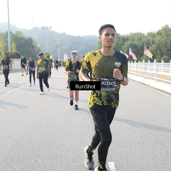 Runner Photo 6903696