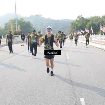 Runner Photo 6903700