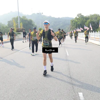 Runner Photo 6903704