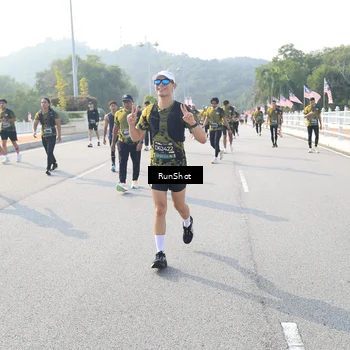 Runner Photo 6903706