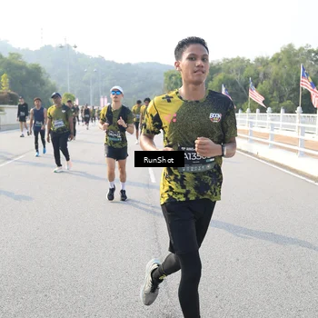 Runner Photo 6903707
