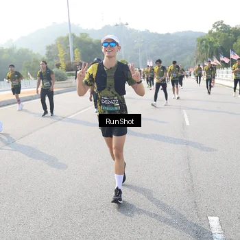 Runner Photo 6903726