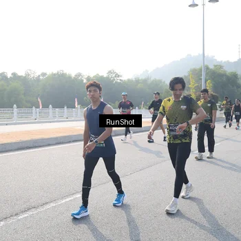 Runner Photo 6903748
