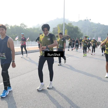 Runner Photo 6903754
