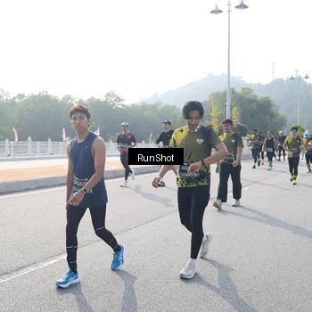 Runner Photo 6903756