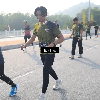 Runner Photo 6903768
