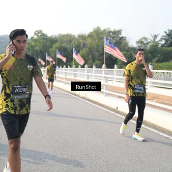 Runner Photo 6903791