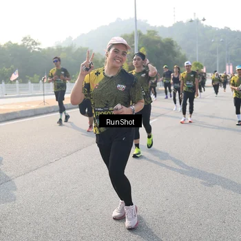 Runner Photo 6903798