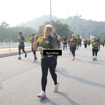 Runner Photo 6903800