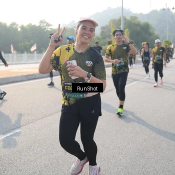 Runner Photo 6903812