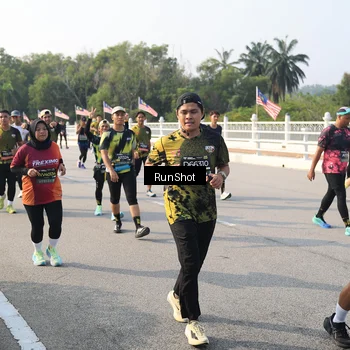 Runner Photo 6903814