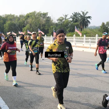 Runner Photo 6903815