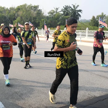 Runner Photo 6903822