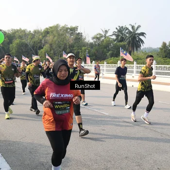 Runner Photo 6903831