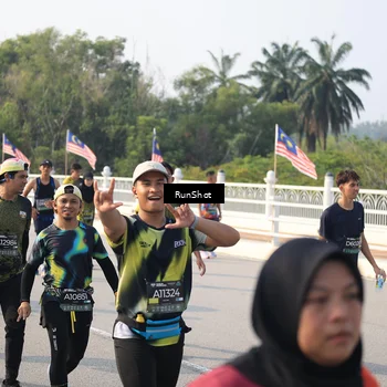 Runner Photo 6903840