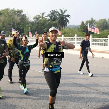 Runner Photo 6903850
