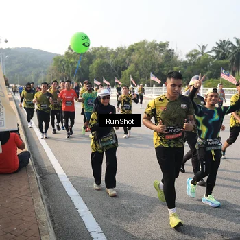 Runner Photo 6903866