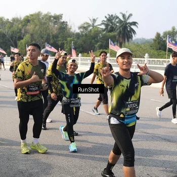 Runner Photo 6903881