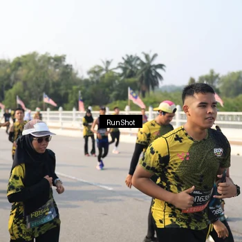 Runner Photo 6903882