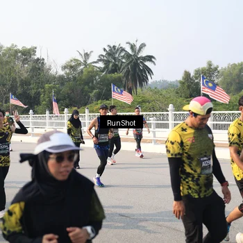 Runner Photo 6903884