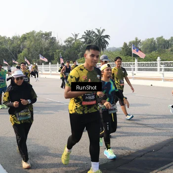 Runner Photo 6903895