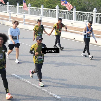 Runner Photo 6903918
