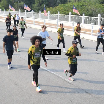 Runner Photo 6903926