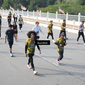 Runner Photo 6903931