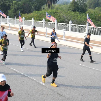 Runner Photo 6903933