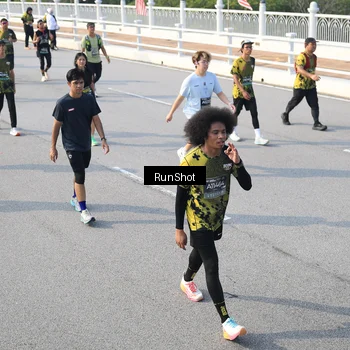 Runner Photo 6903950