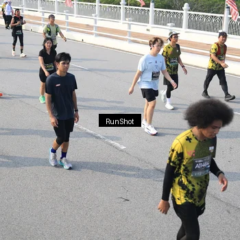 Runner Photo 6903958
