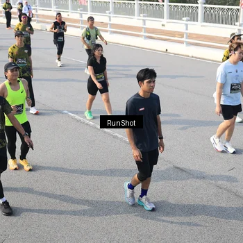 Runner Photo 6903971