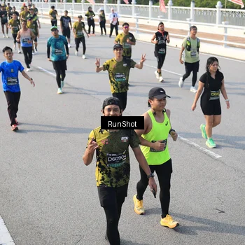 Runner Photo 6903977