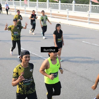 Runner Photo 6903982