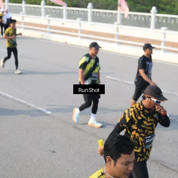 Runner Photo 6904146