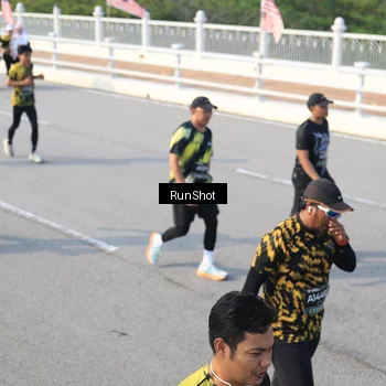 Runner Photo 6904158