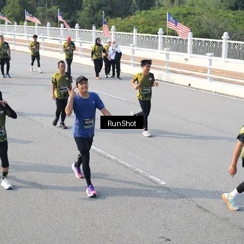 Runner Photo 6904159