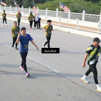Runner Photo 6904169