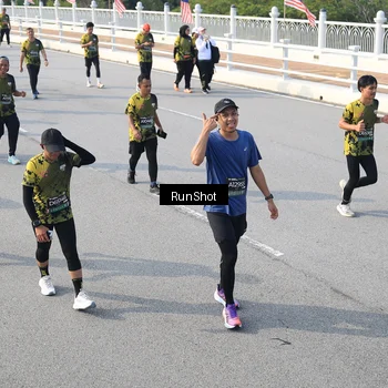 Runner Photo 6904172