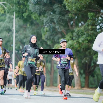 Runner Photo 6904310