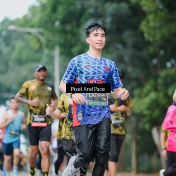 Runner Photo 6904332