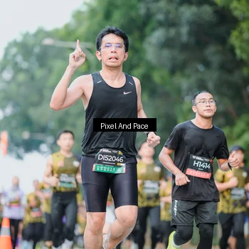 Runner Photo 6904381