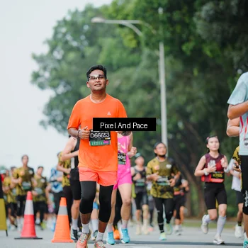 Runner Photo 6904593